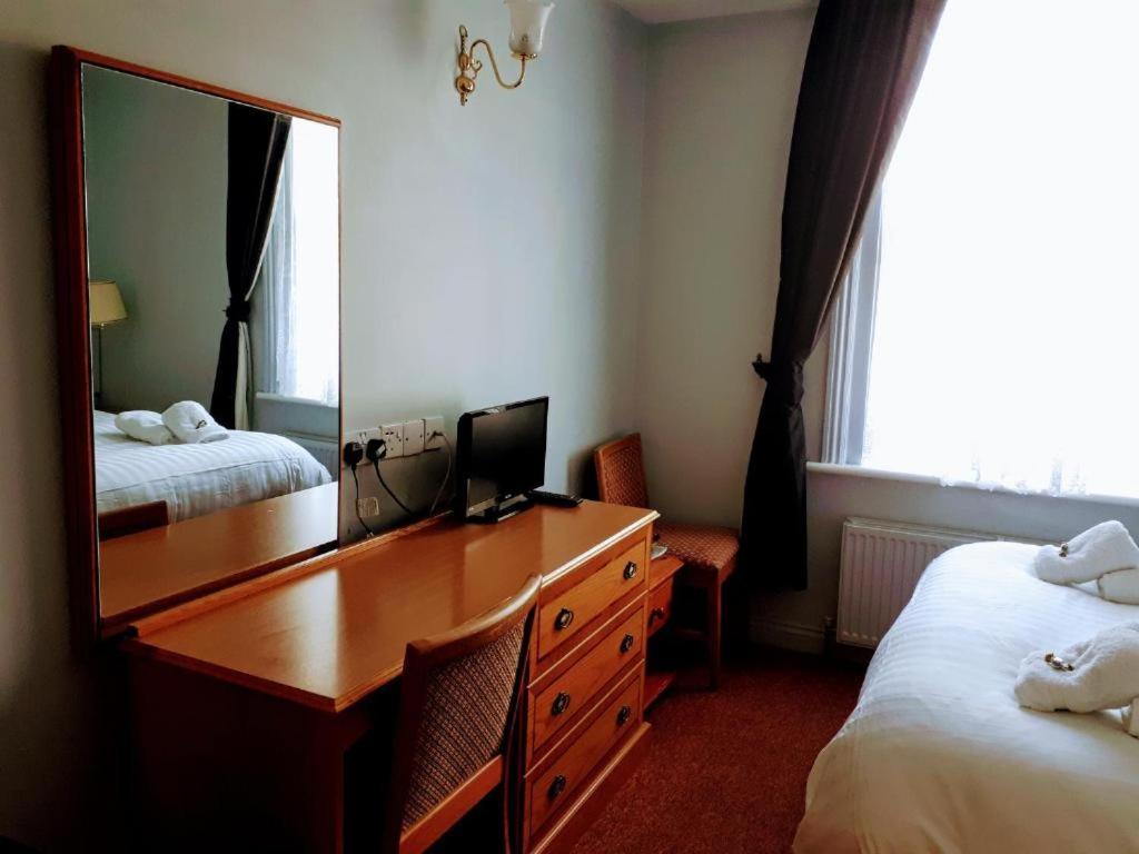Hotel Oyo No 3 Bath Zewnętrze zdjęcie